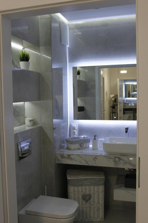 Apartament Wroclaw Centrum Galeria Magnolia ภายนอก รูปภาพ